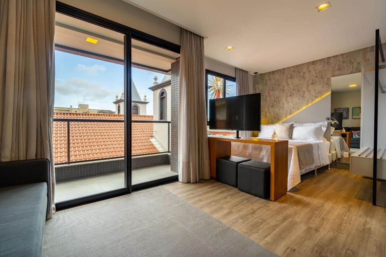 בומבינאס Aion Suites 103 - Compacto E Luxuoso Loft - Rooftop Com Piscina E Academia - A Poucos Passos Da Praia מראה חיצוני תמונה